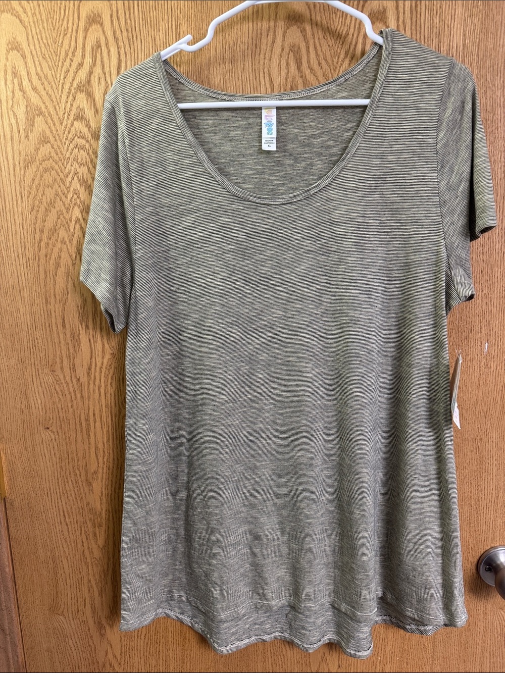 LuLaRoe Olive Heather Scoop Neck Short Sleeve Tee